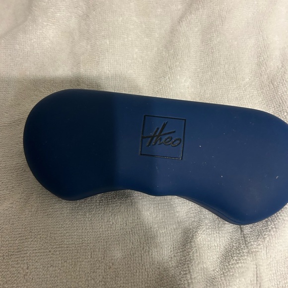 Theo metal eyeglass frames - Picture 2 of 6